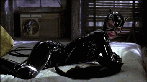 Catwoman Meow GIF - Catwoman Meow Seduce GIFs