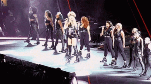 Taylor Swift Dance Moves GIF - Taylor Swift Dance Moves Singers GIFs