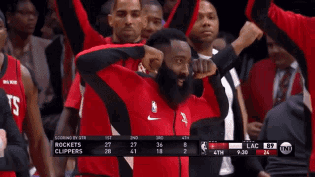 a basketball game is being broadcasted on tnt