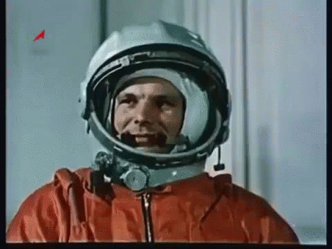 юрий гагарин полет в космос улыбка космонавт GIF - Cosmos Space Yuri GIFs