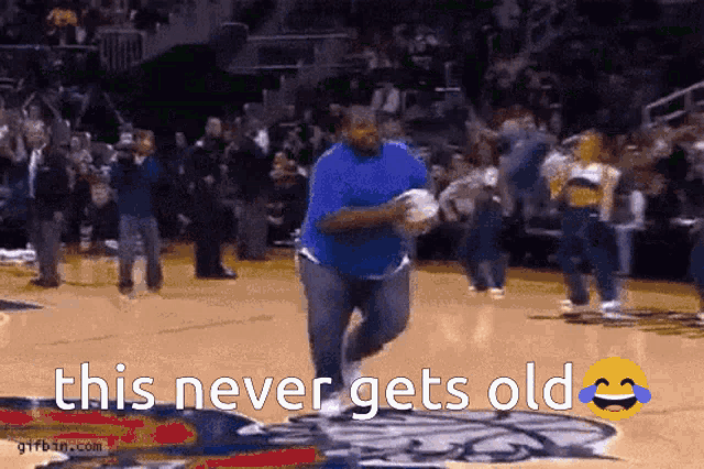 This Never Gets Old Basketball GIF - This Never Gets Old Basketball Dunk GIFs
