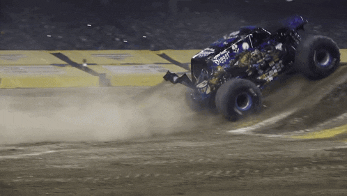 a monster truck that has the word digger on the side