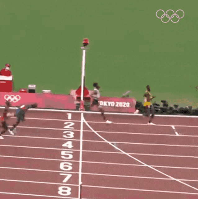 Dive Paul Chelimo GIF - Dive Paul Chelimo Usa Running Team GIFs