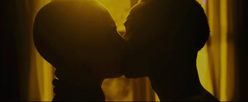 Kissing Cara Delevingne GIF - Kissing Cara Delevingne Isabelle GIFs