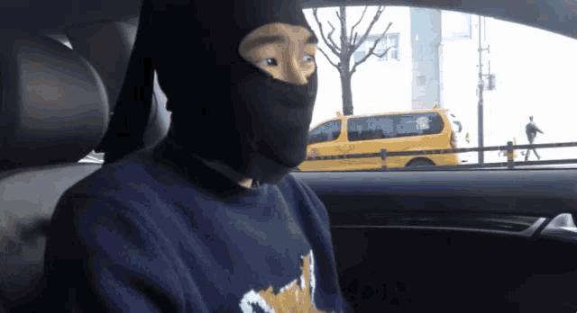 강도 도둑 훔치자 범죄 범행 범인 힘들어 고백 GIF