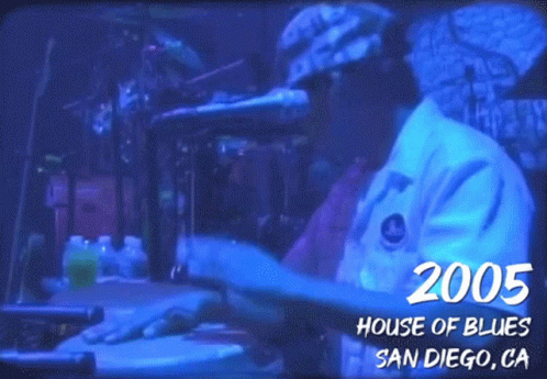 2005house Of Blues San Diego Ca Oguer Ocon GIF - 2005house Of Blues San Diego Ca Oguer Ocon Slightly Stoopid GIFs