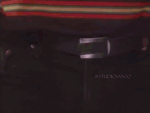 a colorful background with a white circle in the middle and the words studiosank below it