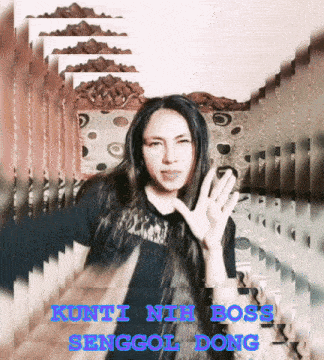 a picture of a woman with the words " kunti nih boss senggol dong " written on it