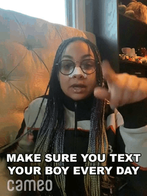 Make Sure You Text Your Boy Every Day Raven Symone GIF - Make Sure You Text Your Boy Every Day Raven Symone Cameo GIFs