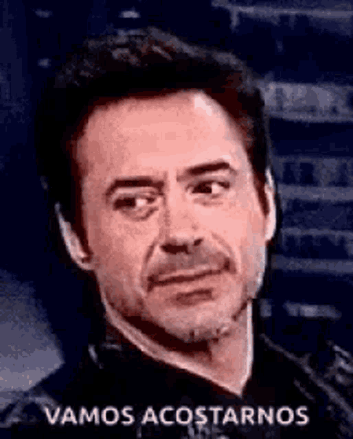 robert downey jr. is making a funny face and says `` vamos acostarnos '' in spanish .