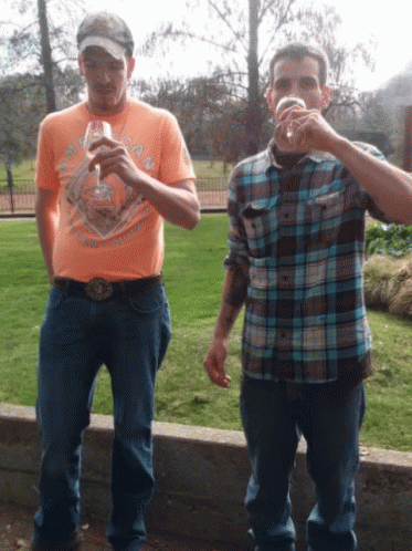 Jacob And Derek Drinking GIF - Jacob And Derek Drinking Beer GIFs