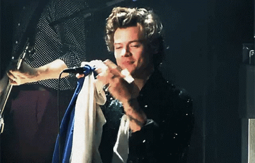 Harry Styles GIF - Harry Styles Blows GIFs