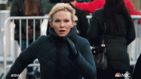 Running Amanda Rollins GIF - Running Amanda Rollins Law And Order Special Victims Unit GIFs