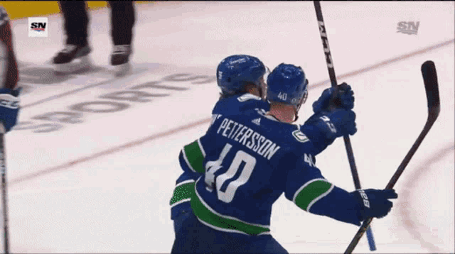 a hockey player with the name petersson on his back