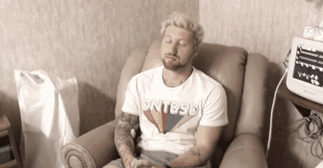 Wasted Jaded GIF - Wasted Jaded High GIFs