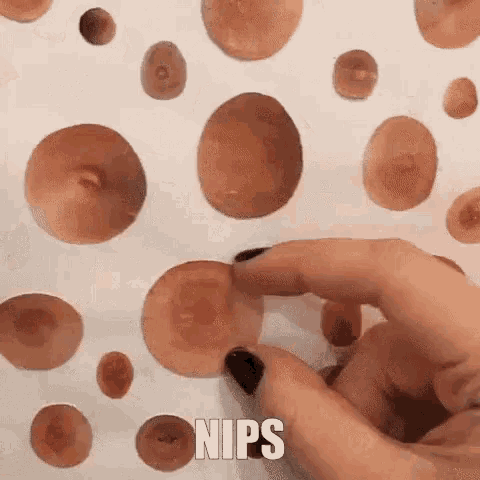 Turnbull Nips GIF - Turnbull Nips GIFs