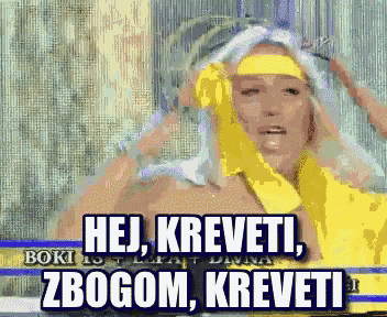 a woman with a yellow headband on her head says hej kreveti