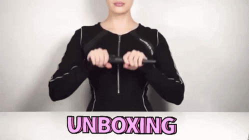 Unboxing Jade Sura GIF - Unboxing Jade Sura Knife GIFs