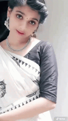 Saree Girl Tamil GIF - Saree Girl Tamil Sareelove GIFs