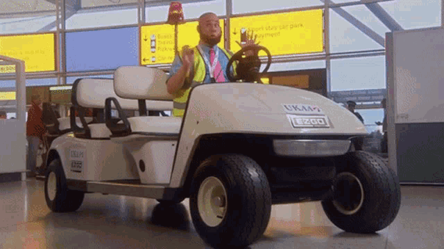 Pudsey Wagon GIF - Pudsey Wagon Come Fly With Me GIFs