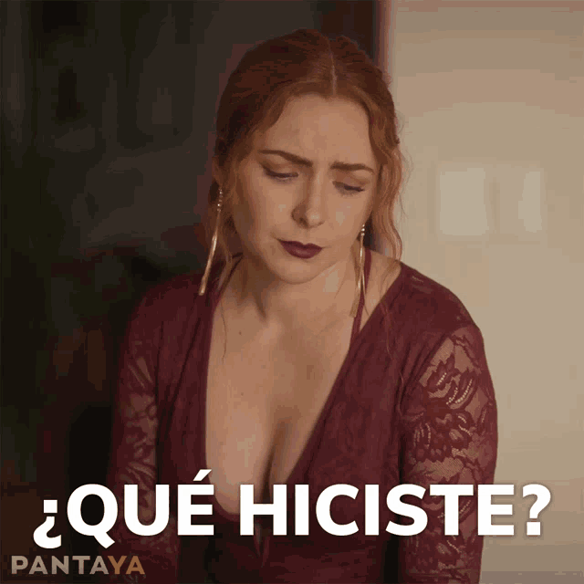 a woman in a red dress says que hiciste on the bottom