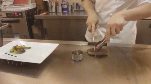肉　鉄板焼き　ステーキ　고기 철판 스테이크 GIF - Meat Steak Teppanyaki GIFs