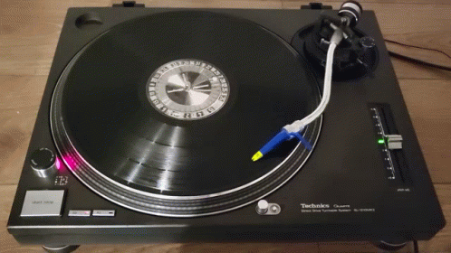 Roulé Vinyl GIF - Roulé Vinyl Record Player GIFs