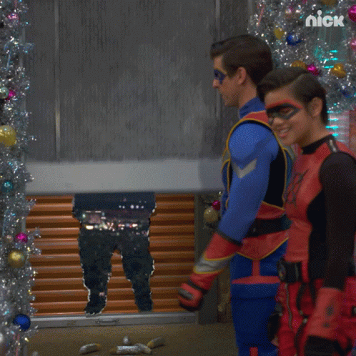 Hole In The Wall Ray Manchester GIF - Hole In The Wall Ray Manchester Captain Man GIFs