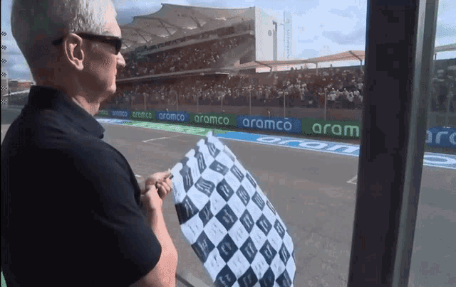 Timcook Chequered Flag GIF - Timcook Chequered Flag F1 GIFs