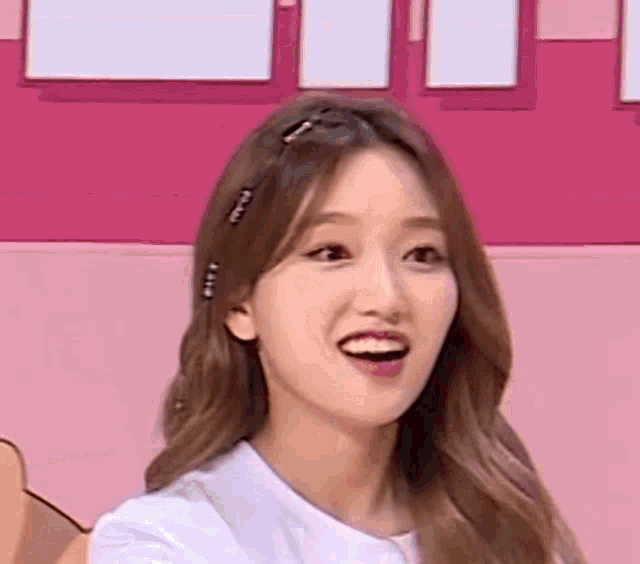 Loona Gowon GIF - Loona Gowon Crunchy GIFs