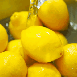 лимоны поливают водой GIF - лимоны поливают водой GIFs