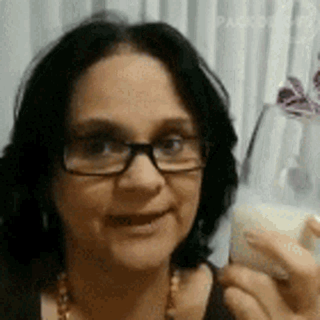 Damares Alves Drinking GIF - Damares Alves Drinking Milk GIFs