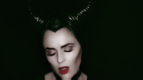 Federica Lanna Asmr GIF - Federica Lanna Asmr Maleficent GIFs