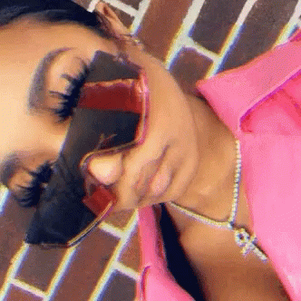 Cute Pink GIF - Cute Pink Selfie GIFs