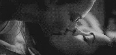 Kissing Jennifersbody GIF - Kissing Jennifersbody Megan Fox GIFs