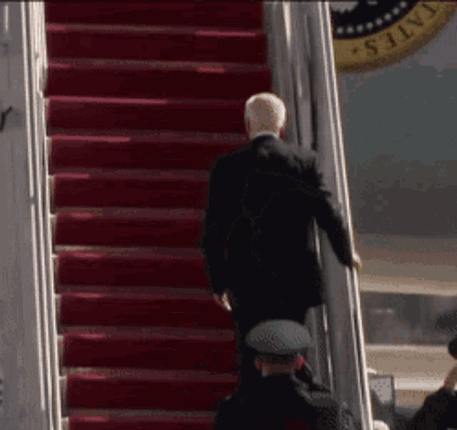biden-fell-biden-falling.gif