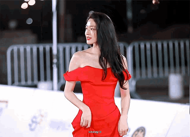 Red Gown GIF - Red Gown Seolhyun GIFs