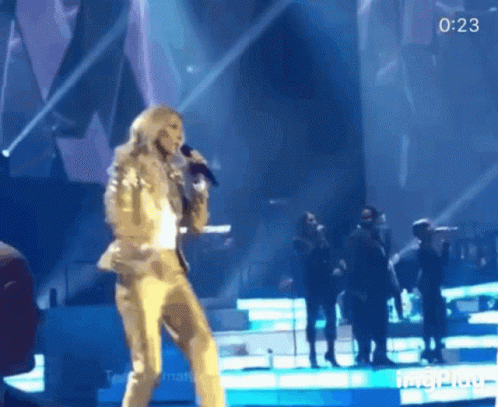 Celine Dion Stepping GIF - Celine Dion Stepping Singing GIFs