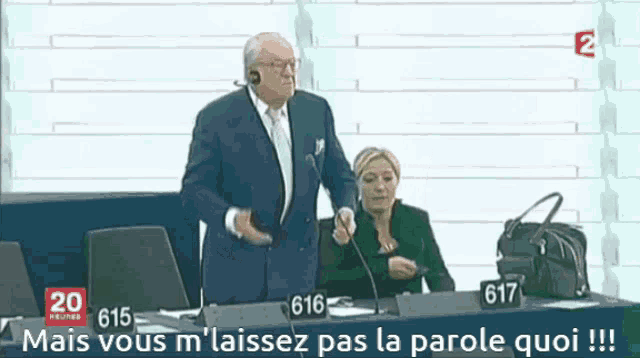 Lepen Vous Me Laissez Pas La Parole GIF