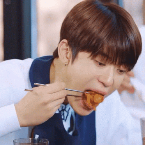 Jaehyun Eating GIF - Jaehyun Eating Miahsgifs GIFs