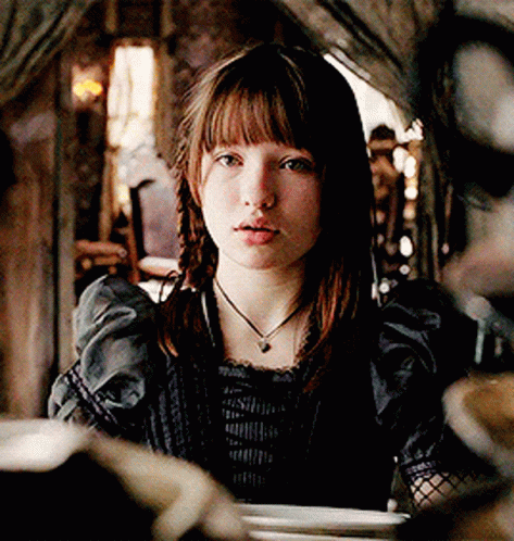 Emily Browning Violet Baudelaire GIF - Emily Browning Violet Baudelaire A Series Of Unfortunate Events GIFs