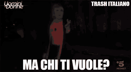 a woman wearing a red scarf and a red shirt says ma chi ti vuole