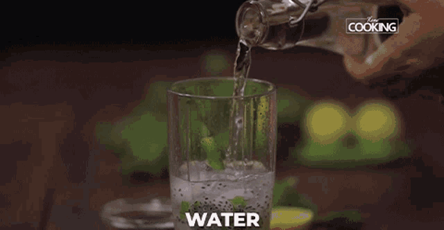 Water Homecookingshow GIF - Water Homecookingshow Pouring Water GIFs