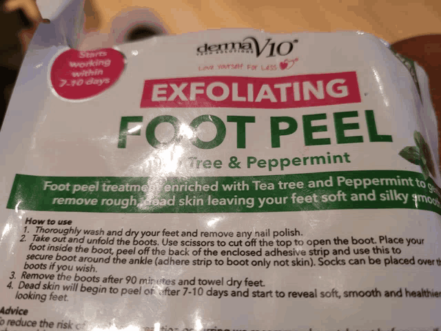 a package of derma vio exfoliating foot peel tree & peppermint