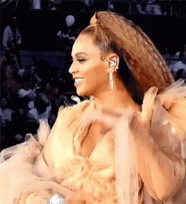 Beyonce Chile GIF - Beyonce Chile Hair Flip GIFs