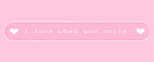 a pink button with the words " i love when you smile " on it