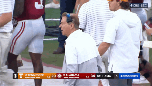a football game between tennessee and alabama on cbs