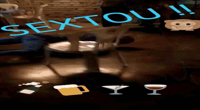 a group of people are dancing in a dark room with the words sextou written on the top