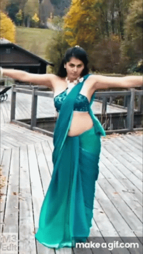 Tapsee Saree GIF - Tapsee Saree Navel GIFs
