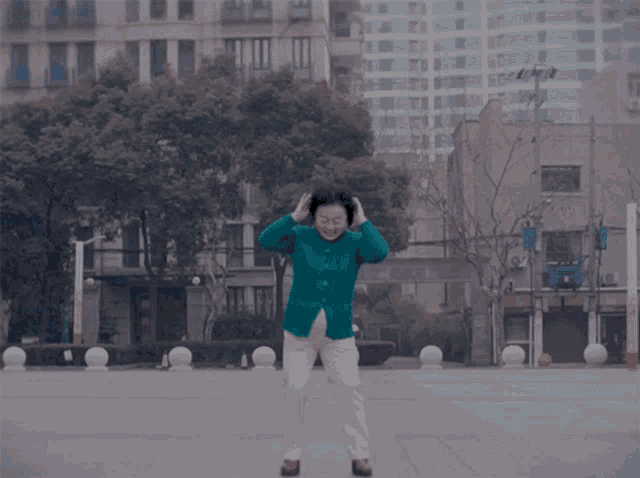 Dancing Khruangbin GIF - Dancing Khruangbin Happy GIFs